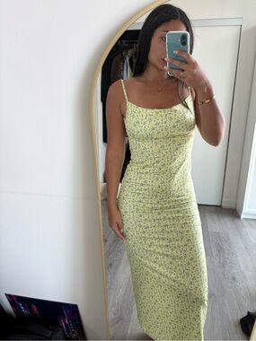 Floral Spaghetti-Strap Maxi Dress in Pastel Yellow